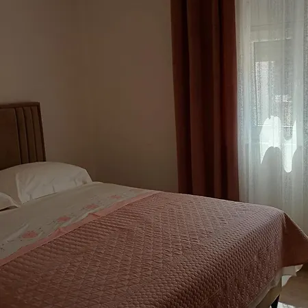 شقة Franica زادار