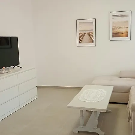شقة Franica زادار
