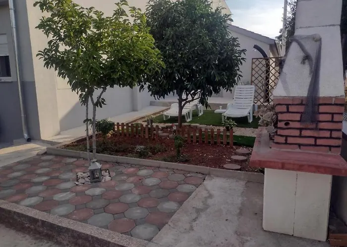 Franica Διαμέρισμα *